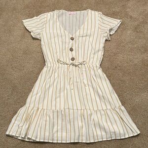 White dress with beige stripes from Pink Lily! Size small, worn once!